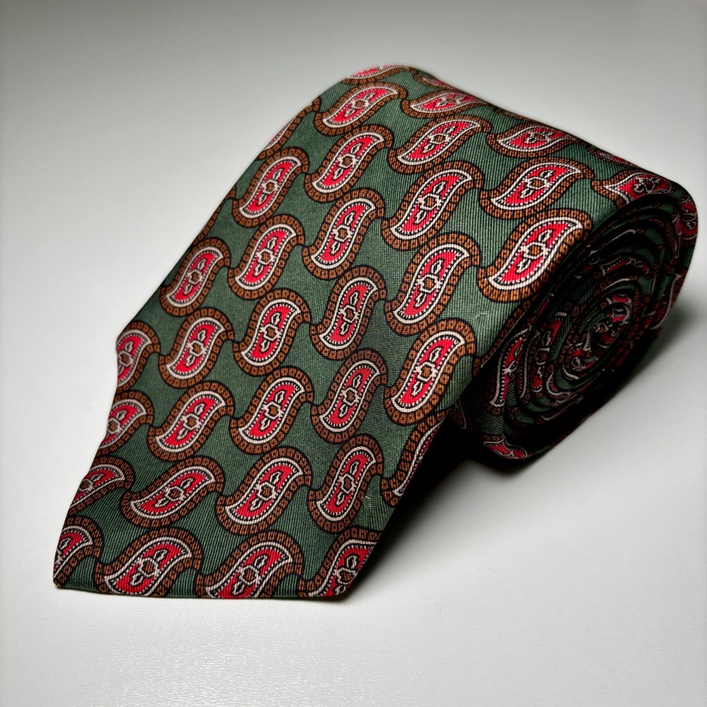 Burberrys of London Silk Vintage Tie Green Red Paisley Medallion USA